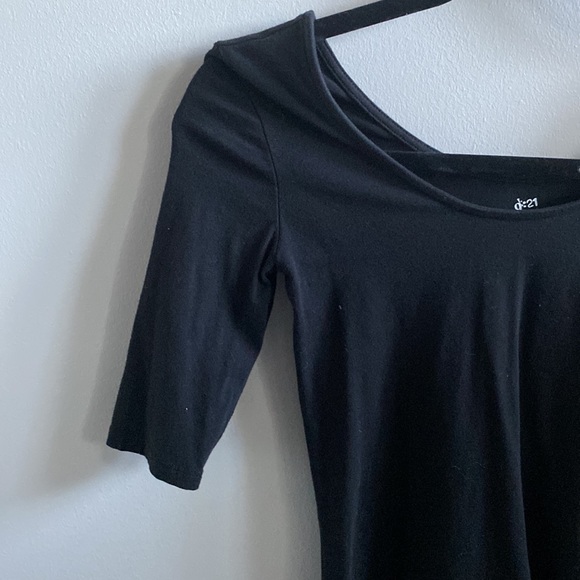 Elbow length sleeve black stretchy Colton spandex T - Picture 3 of 3